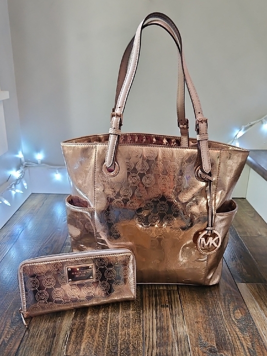 Michael Kors Handbags - Michael Kors Metallic Rose Gold Tote with Matching Wallet
